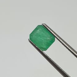 1 Ct Pedra Esmeralda Lapidada Retangular 7,2x5,8 mm